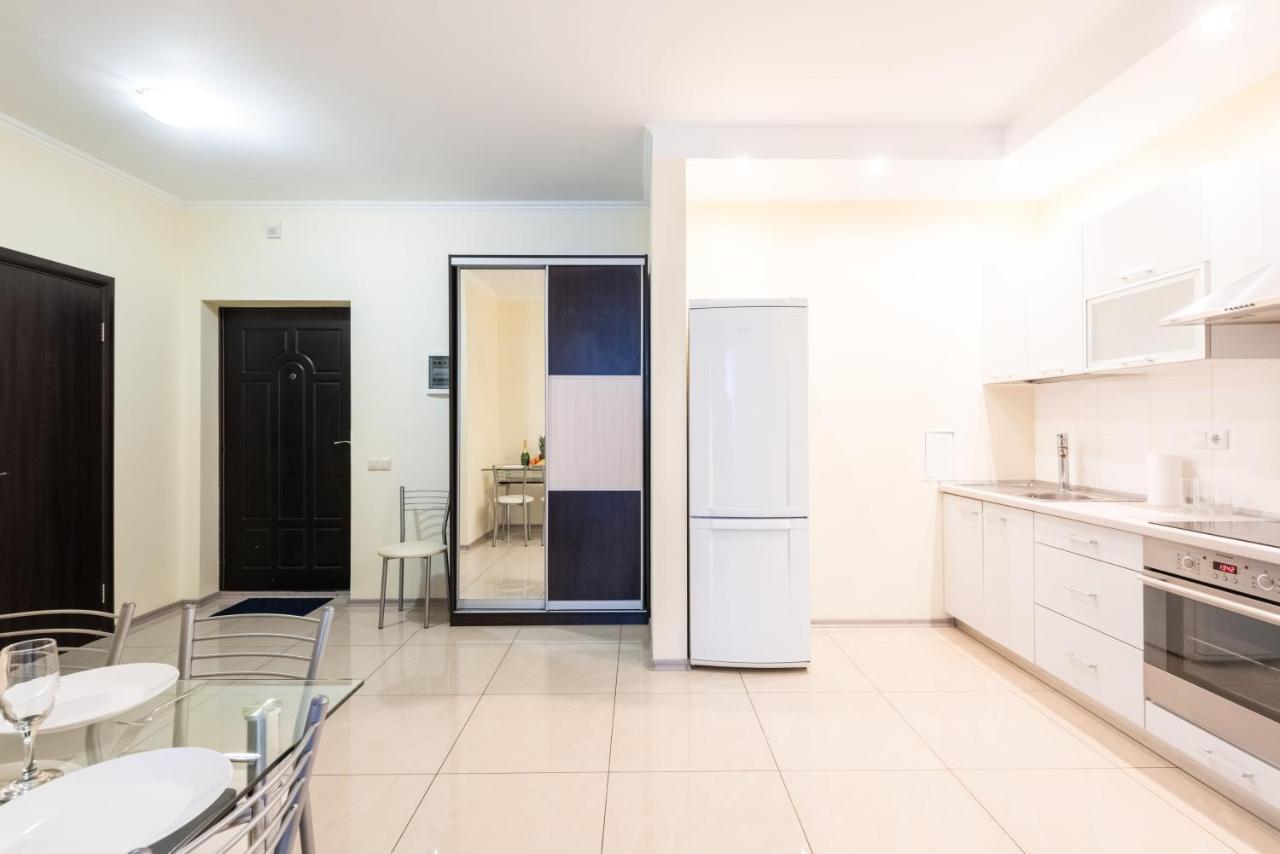 Шикарные Апартаменты 3 Минуты Пешком От М Позняки Kiev Exterior foto